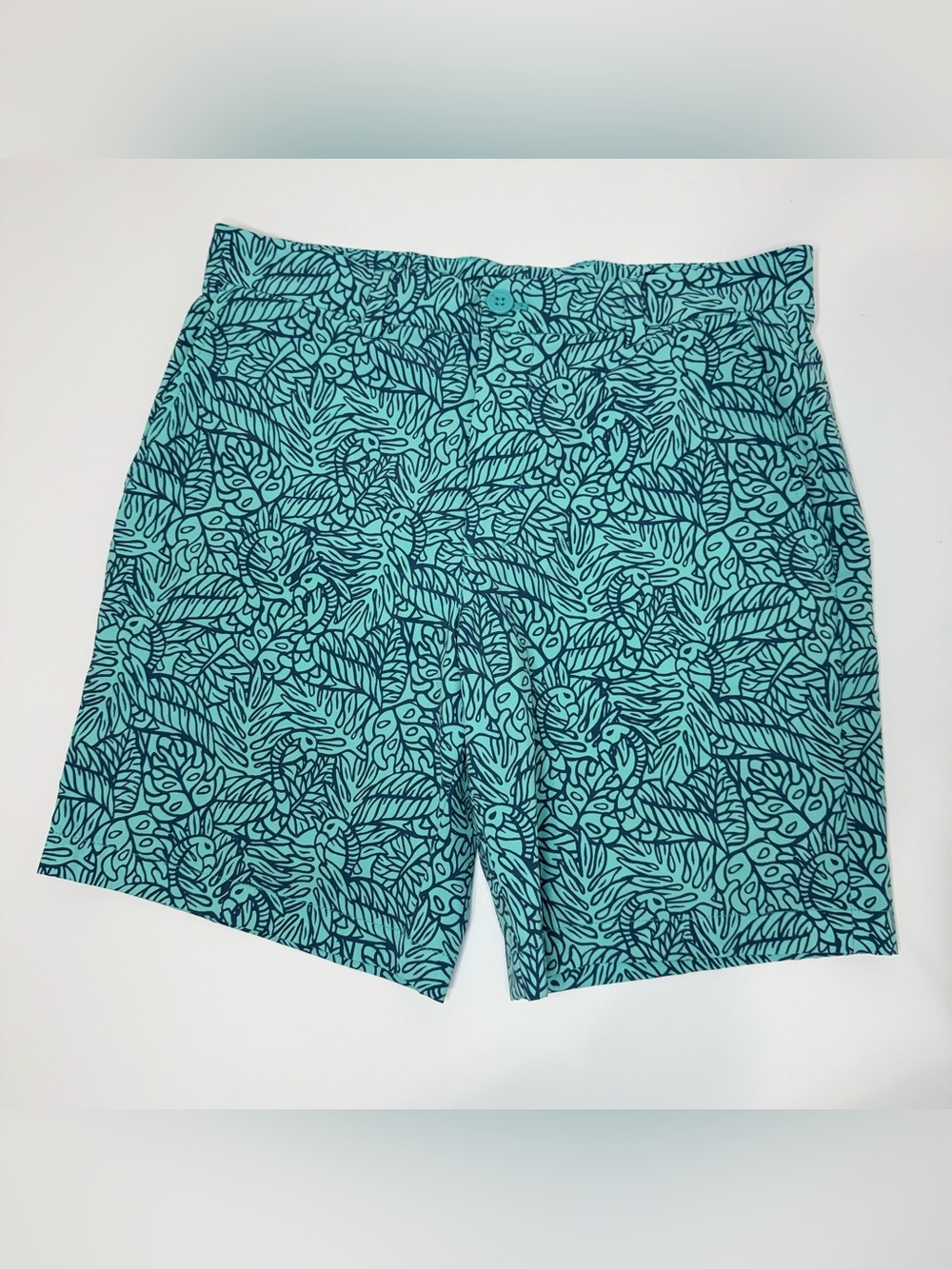 Vineyard Vines Teal and Navy Leaf-Print Performance Shorts Sz-32